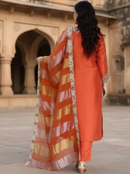 Dhiyona KL Women Ethnic Motifs Embroidered Regular Thread Work Kurta with Trousers & With Dupatta