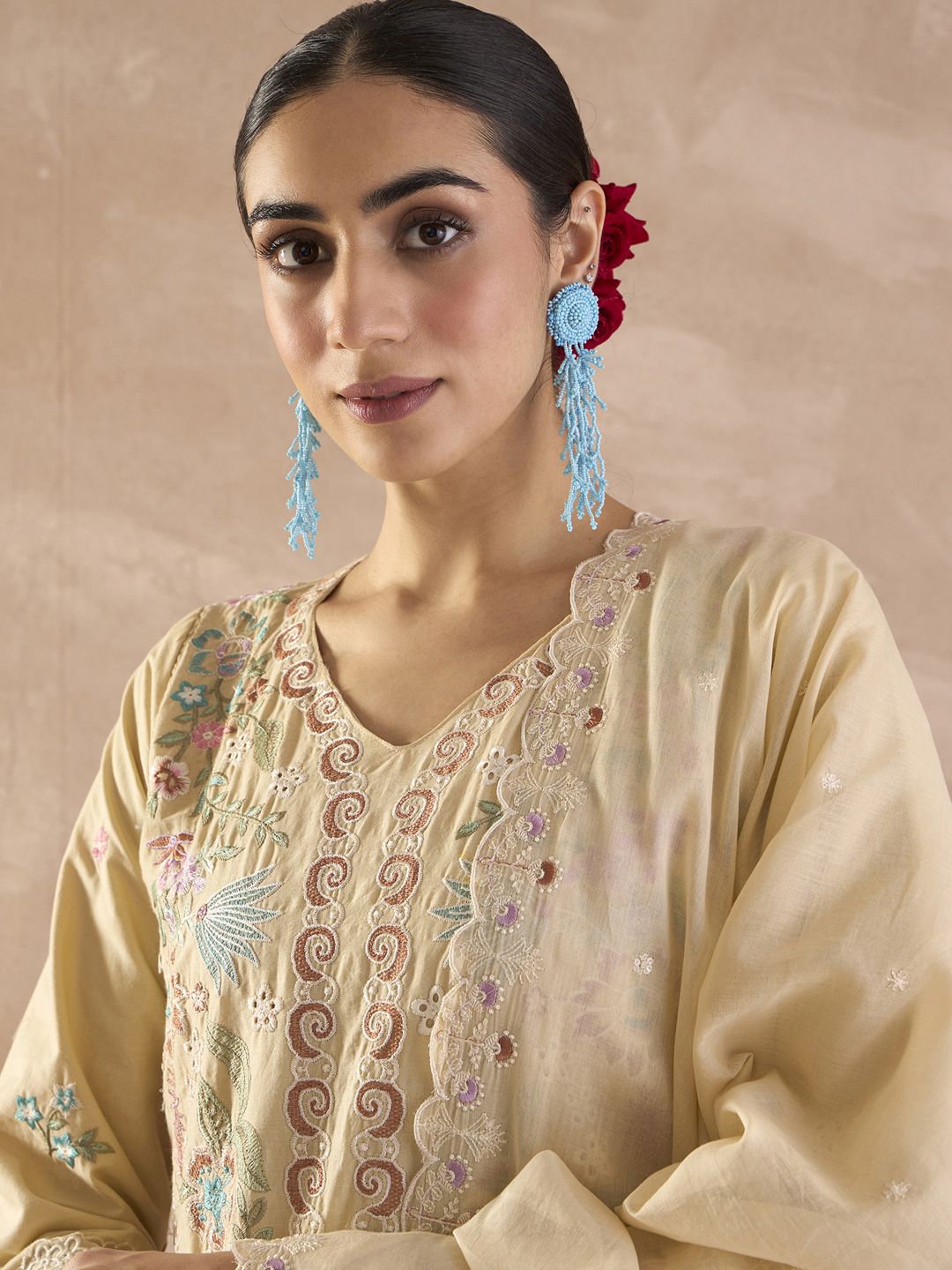 Dhiyona IE Floral Embroidered V-Neck Thread Work Pure Cotton Kurta With Trousers & Dupatta