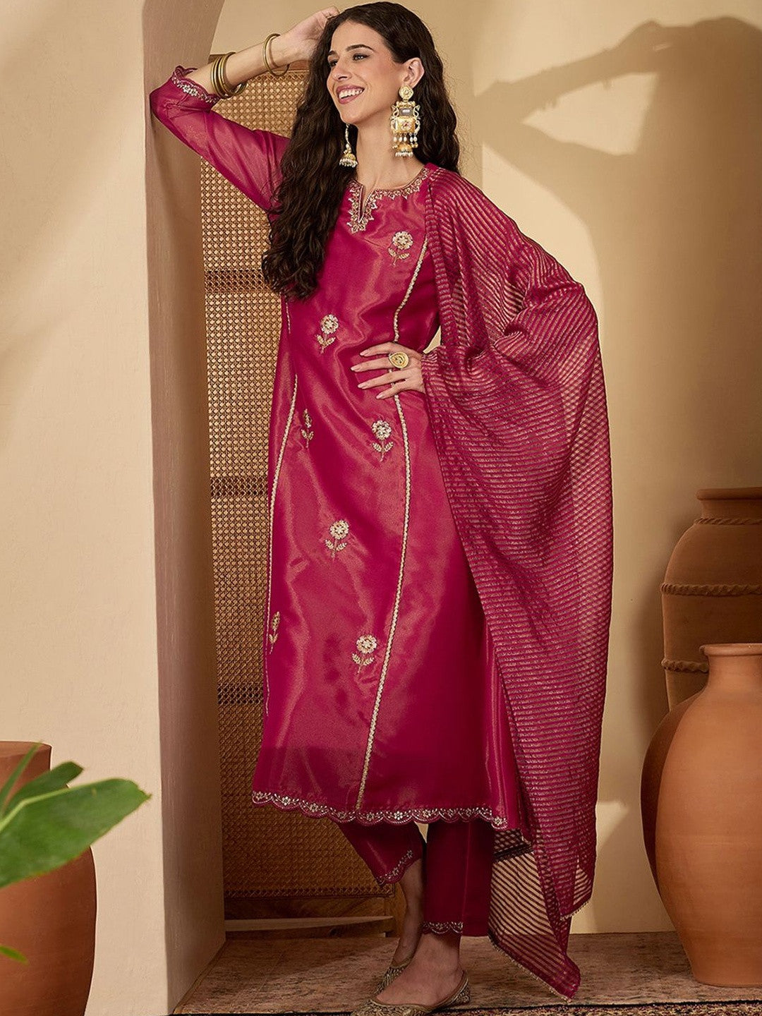 Women Magenta Sequence Embroidered Kurta Set