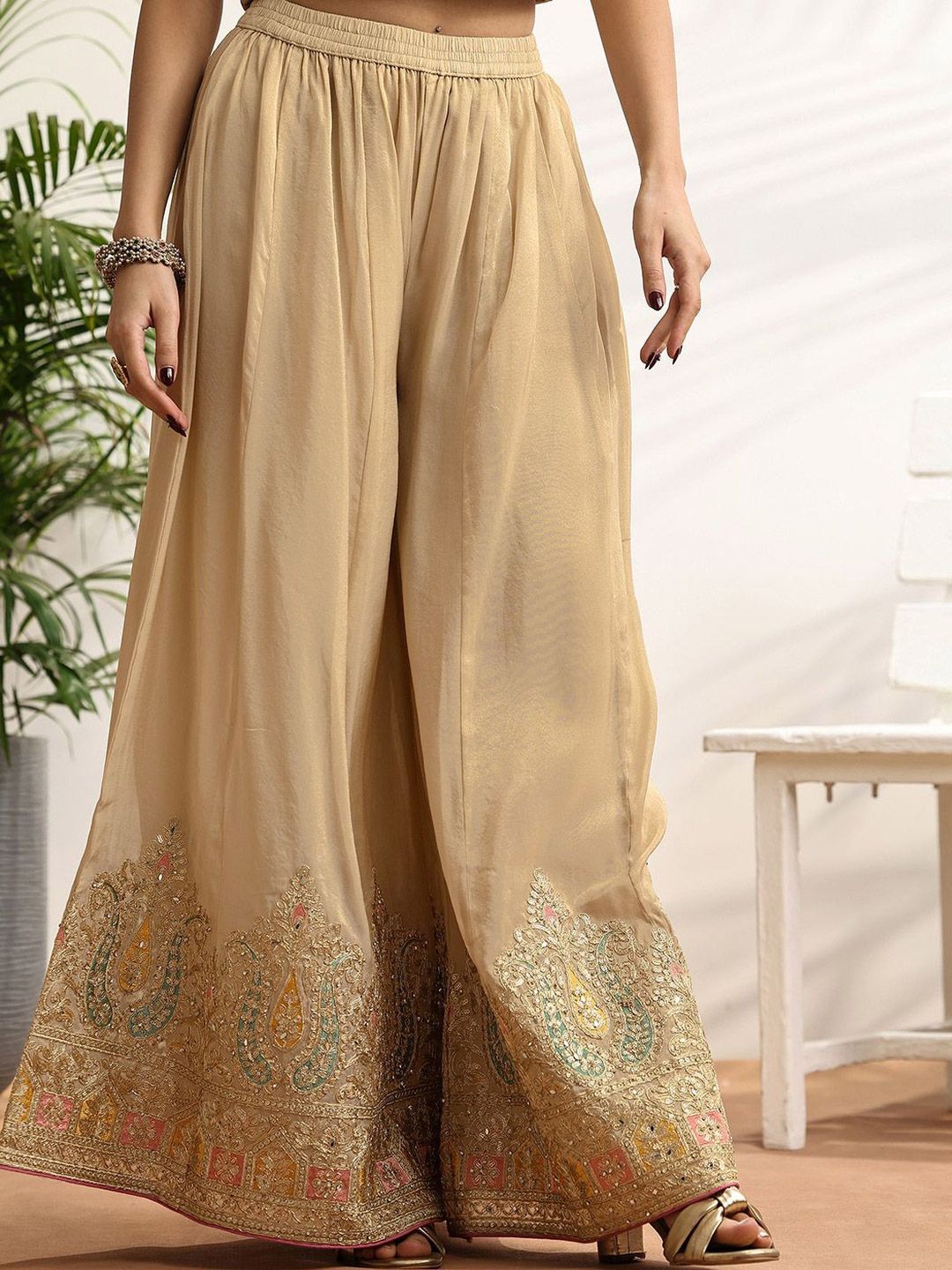 Dhiyona LL Women Ethnic Motifs Embroidered Regular Kurta with Palazzos & With Dupatta