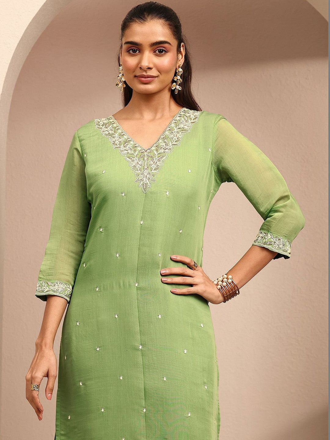 Women Ethnic Motifs Embroidered Regular Thread Work Chanderi Cotton Kurta with Trousers & With Dupatta