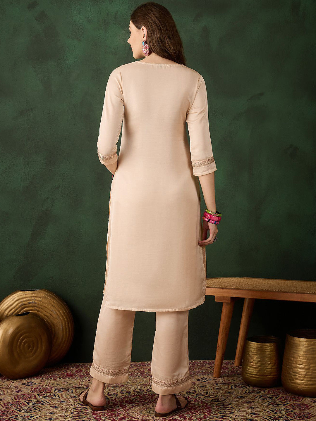 Ethnic Motifs Yoke Design Sequinned V-Neck Straight Kurta With Trouser