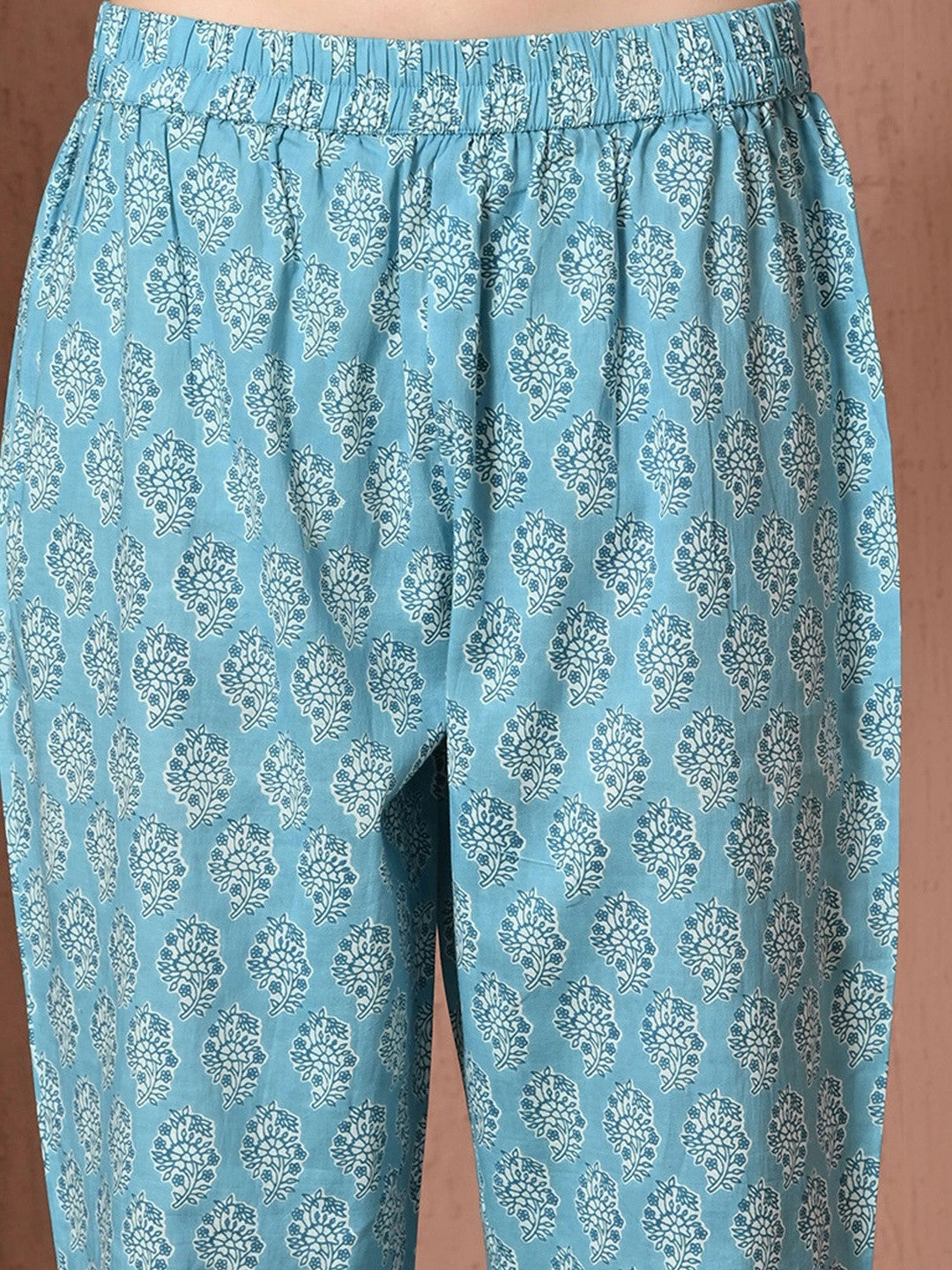 Women Floral Printed Regular Pure Cotton Kurta with Trousers & With Dupatta