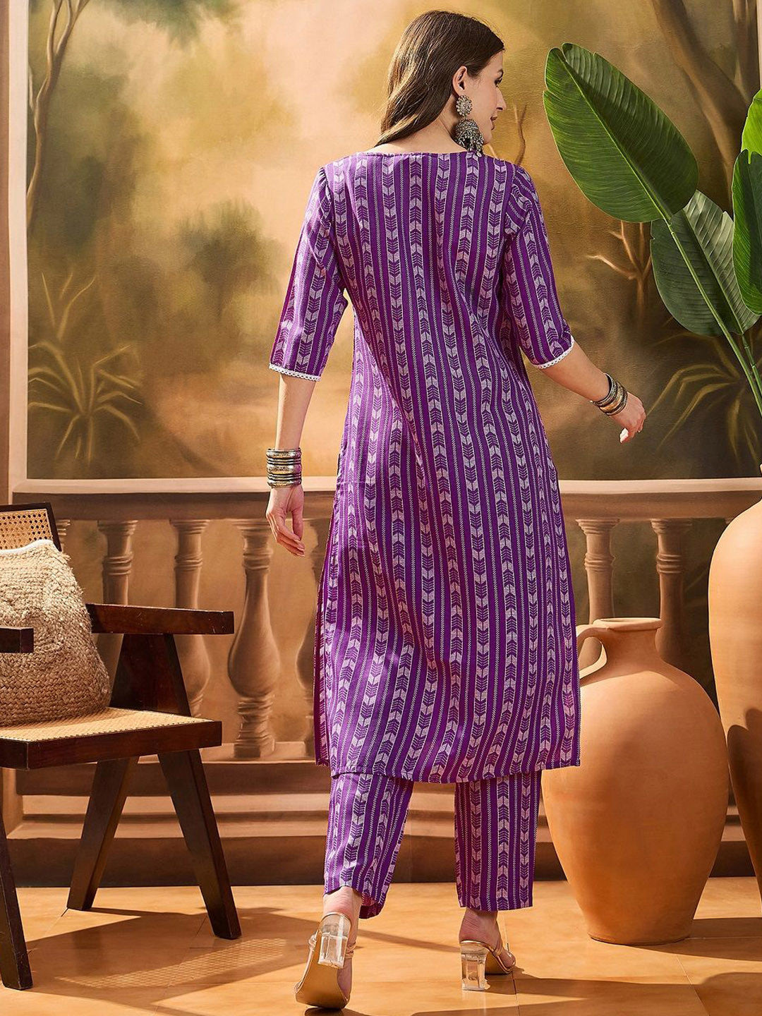 Women's Printed Straight Kurta & Trousers