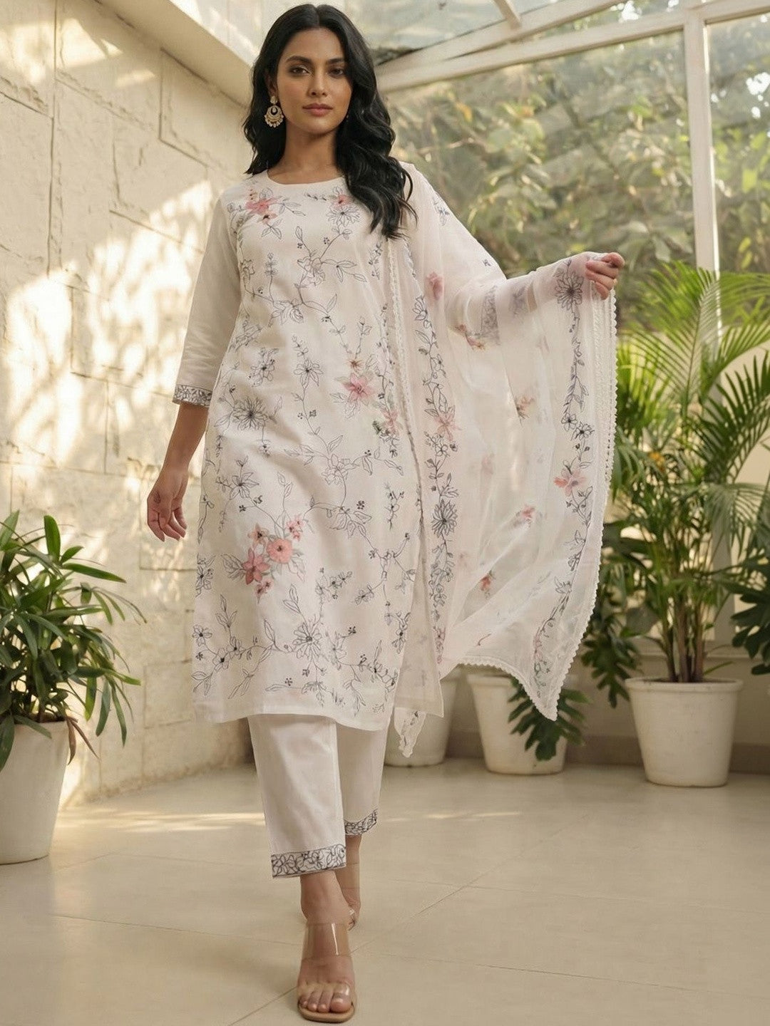 Women Floral Embroidered Regular Kurta with Trousers & With Dupatta