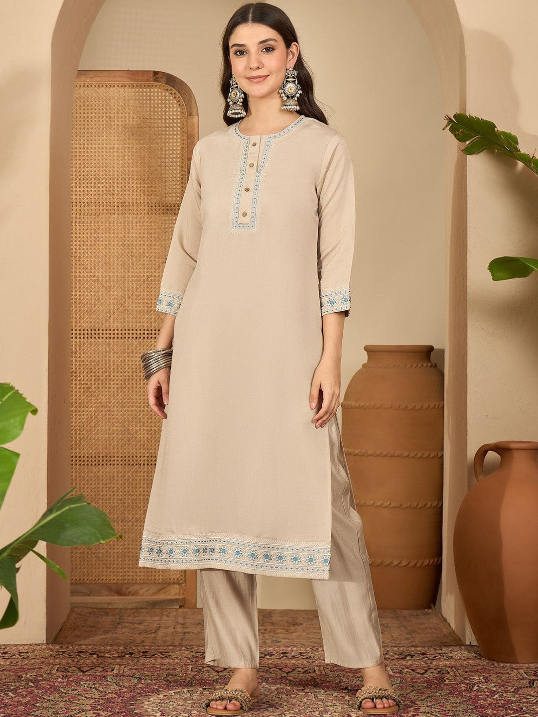 Women Embroidered Regular Thread Work Kurta with Trousers & With Dupatta