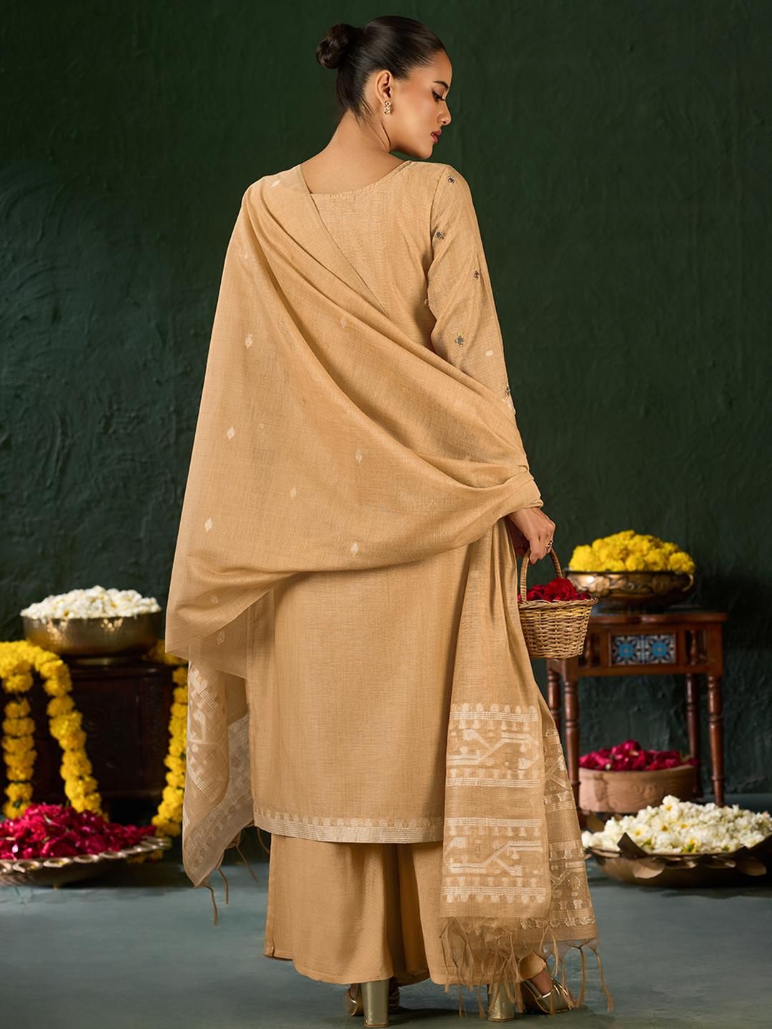 Dhiyona KL Women Ethnic Motifs Embroidered Regular Thread Work Kurta with Palazzos & Dupatta