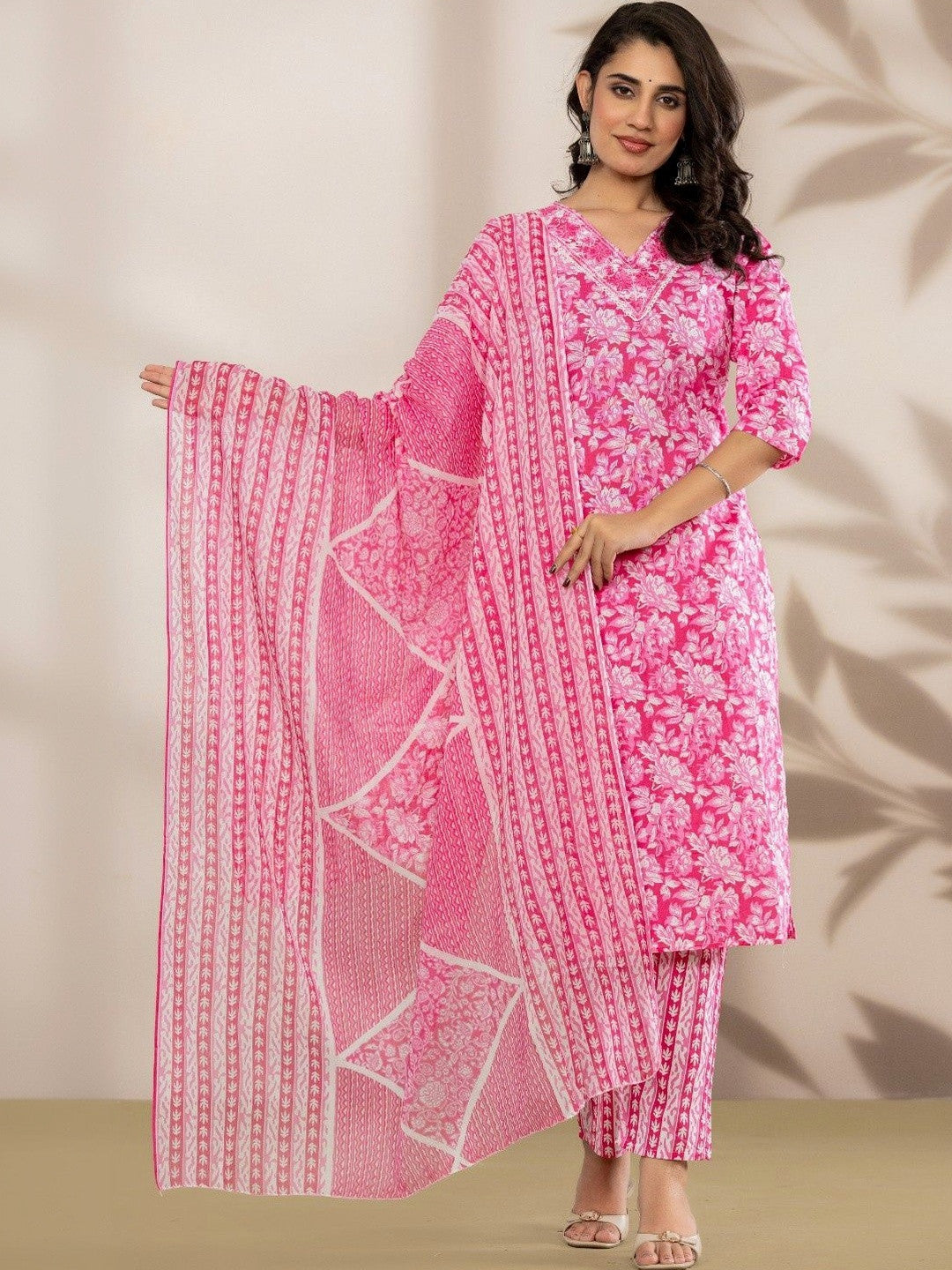 Dhiyona SN Women Floral Printed Regular Thread Work Pure Cotton Kurta with Trousers & Dupatta