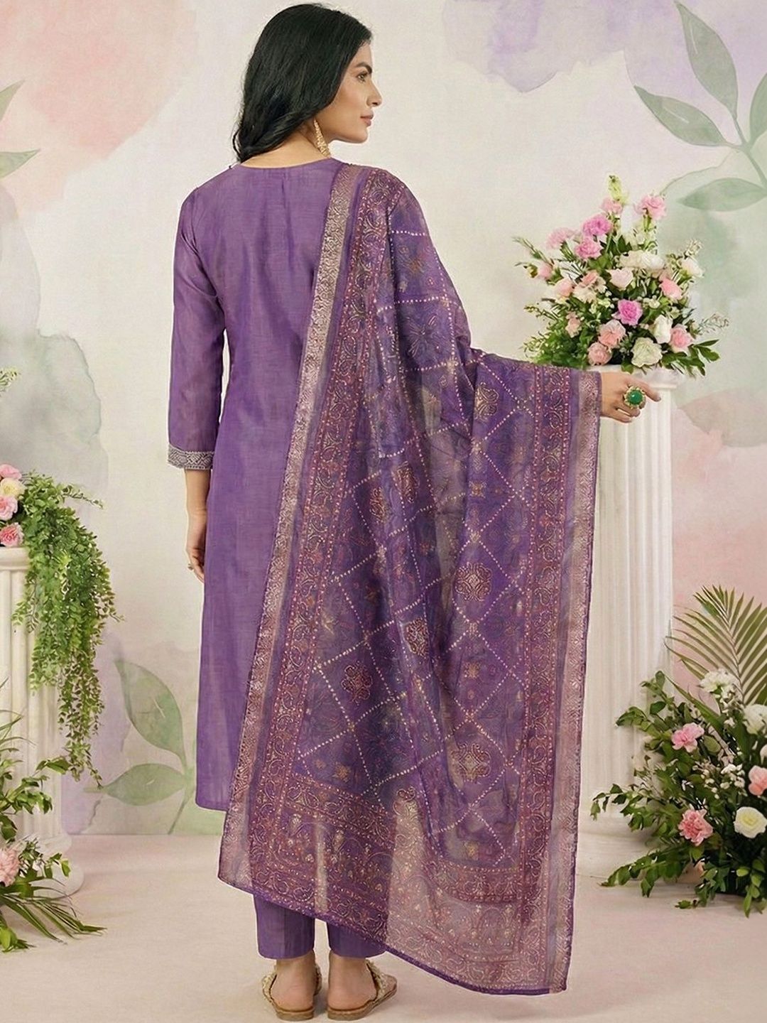 Dhiyona CH Women Ethnic Motifs Embroidered Regular Thread Work Kurta with Trousers & With Dupatta