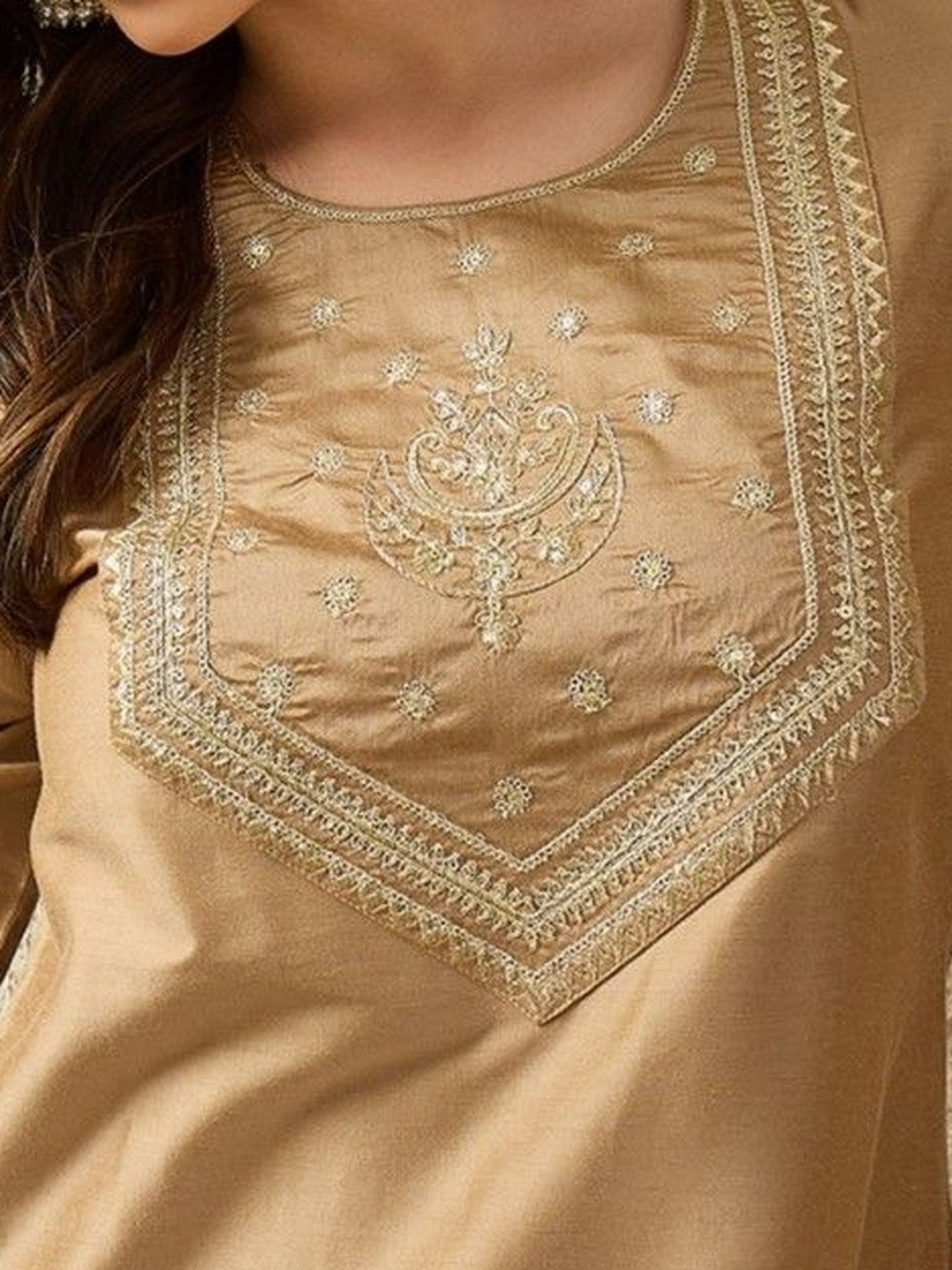 Embroidered Round Neck Kurta Sets