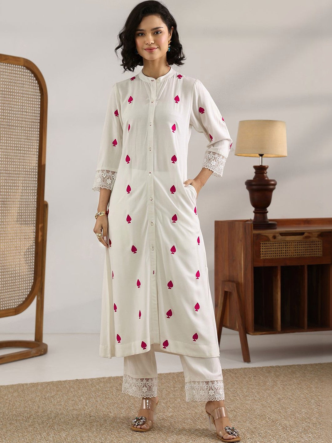 Women Ethnic Motifs Embroidered Regular Thread Work Kurta with Trousers