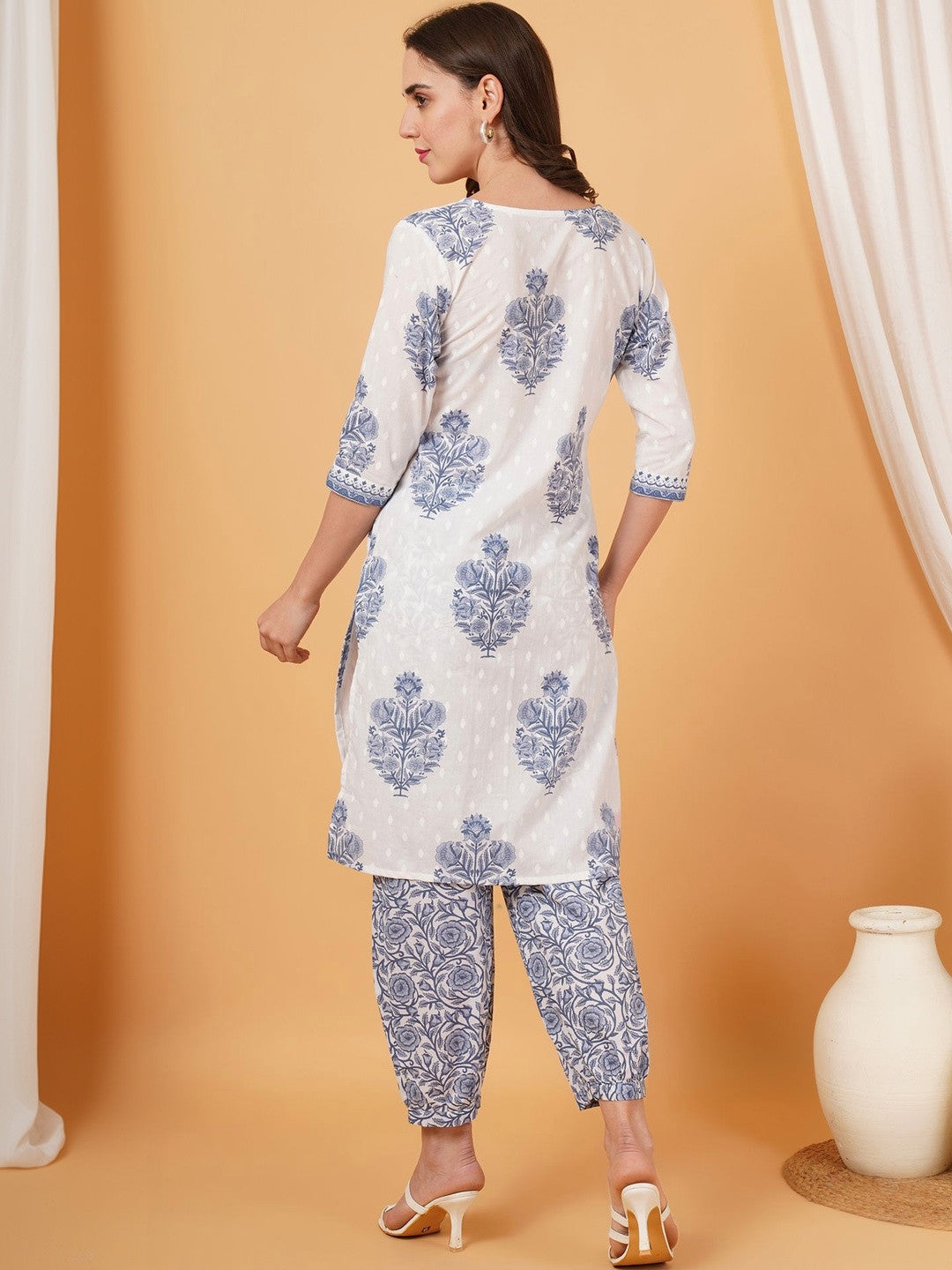Women Floral Printed Regular Pure Cotton Kurta with Harem Pants