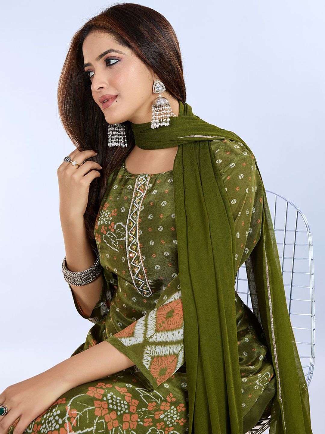 Dhiyona IS Women's Floral Printed Beads And Stones Straight Kurta With Trousers And Dupatta