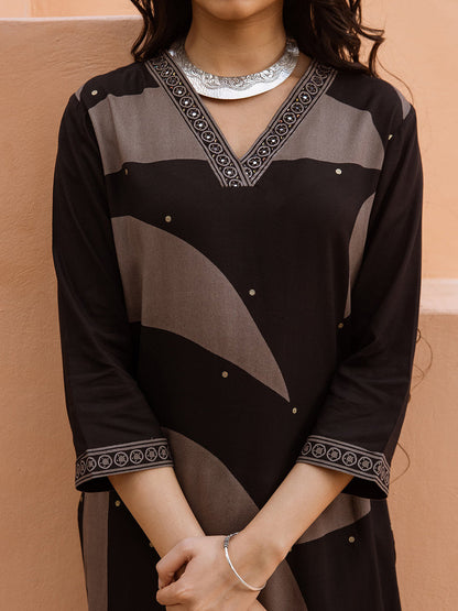 Women Printed Straight Kurta & Palazzos