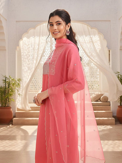 Dhiyona KL Ethnic Motifs Embroidered Sequinned Straight Kurta With Trouser & Dupatta