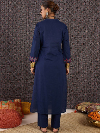 Dhiyona IE Embroidered Round Neck Three-Quarter Sleeves Pure Cotton Tunic And Trousers
