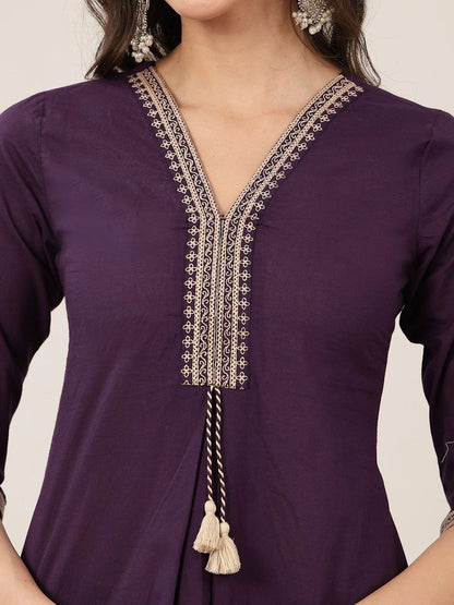 Women Regular Thread Work Kurta with Palazzos