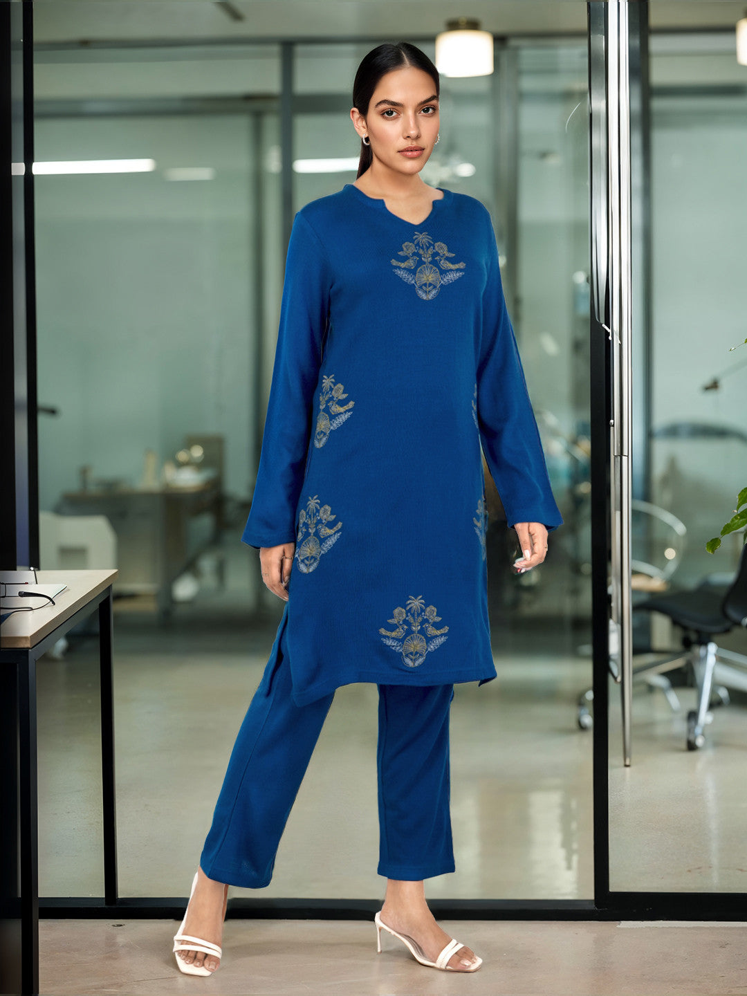 Ethnic Motifs Printed Regular Kurta With Trousers