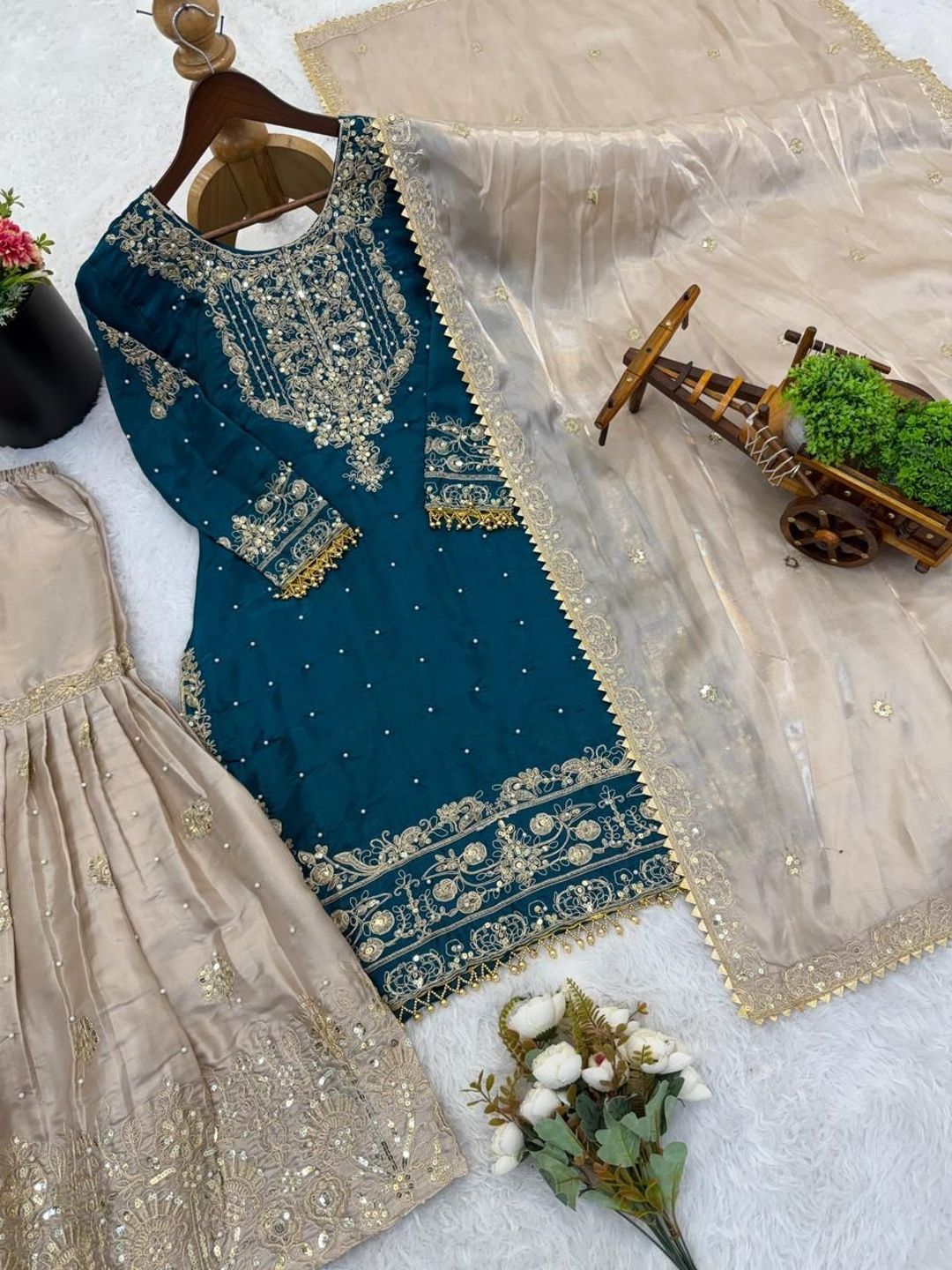 Dhiyona KL Women Ethnic Motifs Embroidered Regular Gotta Patti Kurta with Sharara & With Dupatta