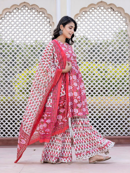 Dhiyona KL Women Floral Printed Regular Pure Cotton Kurta with Sharara & With Dupatta