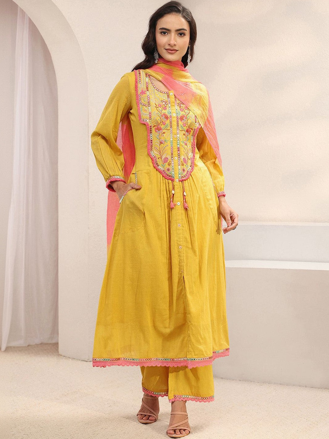 Women Floral Embroidered Regular Thread Work Kurta with Palazzos & With Dupatta