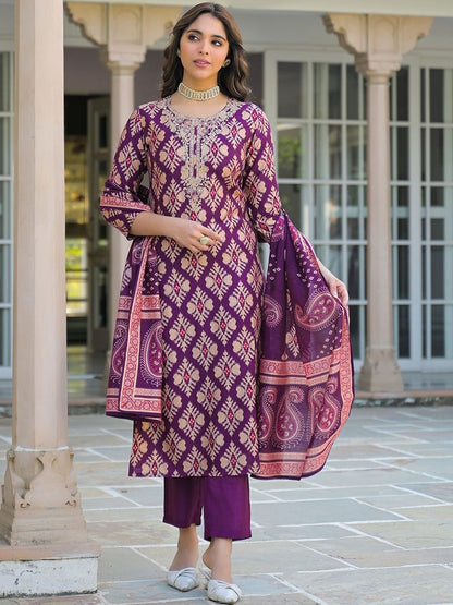 Dhiyona KL Women Ethnic Motifs Printed Regular Thread Work Kurta with Trousers & With Dupatta