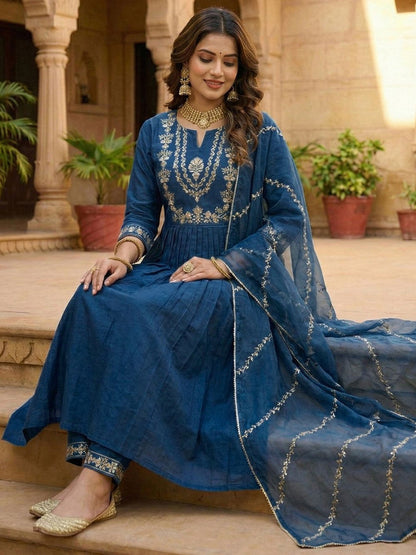 Embroidered Round Neck Kurta Trousers & Dupatta