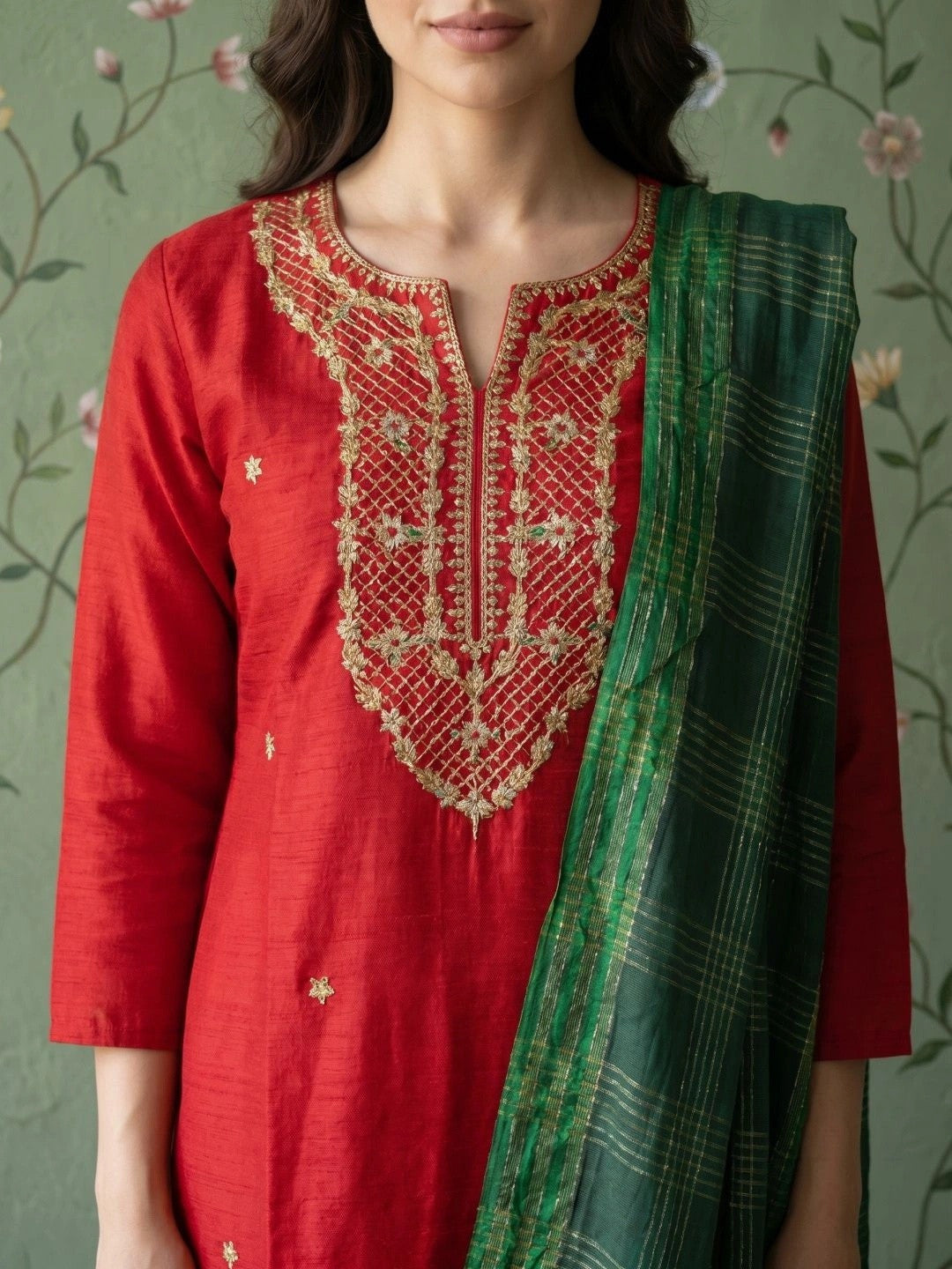 Women Ethnic Motifs Embroidered Regular Kurta with Trousers & With Dupatta