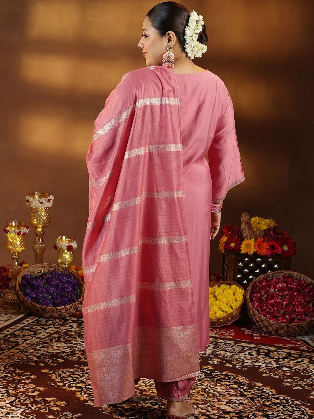 Dhiyona Women's Embroidered Thread Work Straight Kurta With Patiala & Dupatta