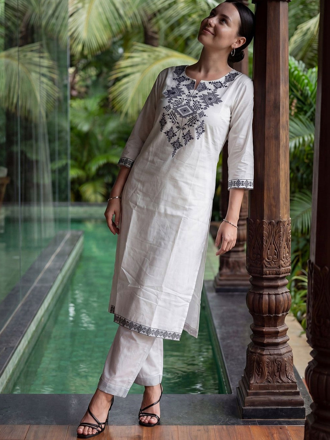 Women Embroidered Regular Thread Work Pure Cotton Kurta with Trousers