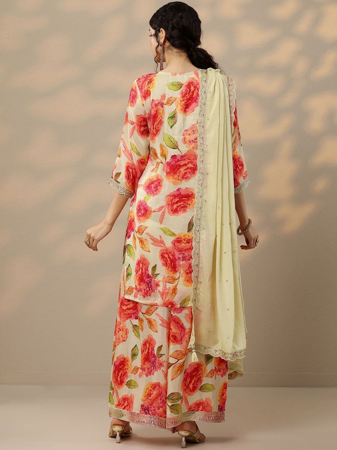 Dhiyona LL Women Floral Printed Above Knee Regular Straight Kurta with Palazzos & Dupatta