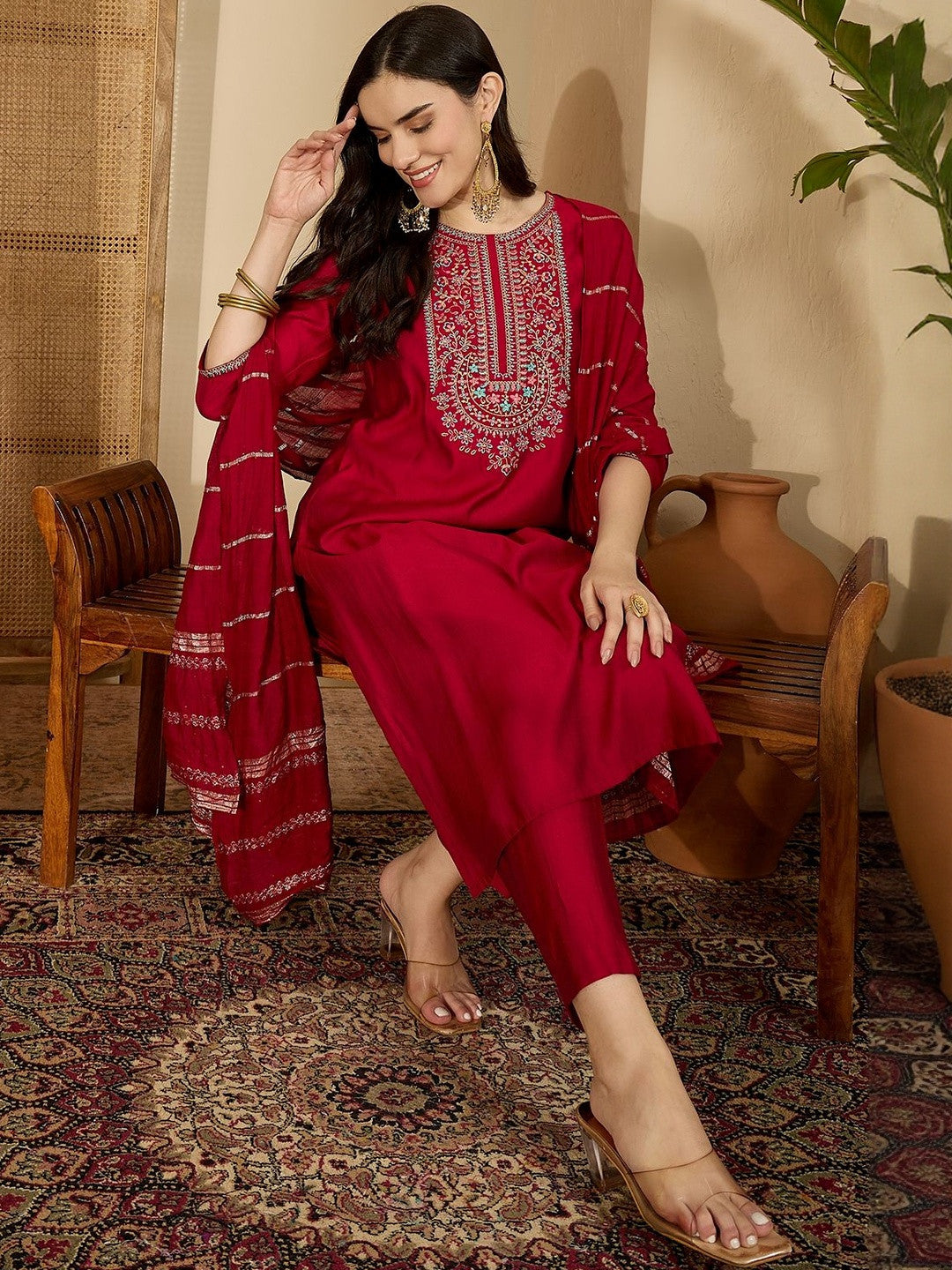 Floral Embroidered Round Neck Thread Work Kurta With Trousers & Dupatta