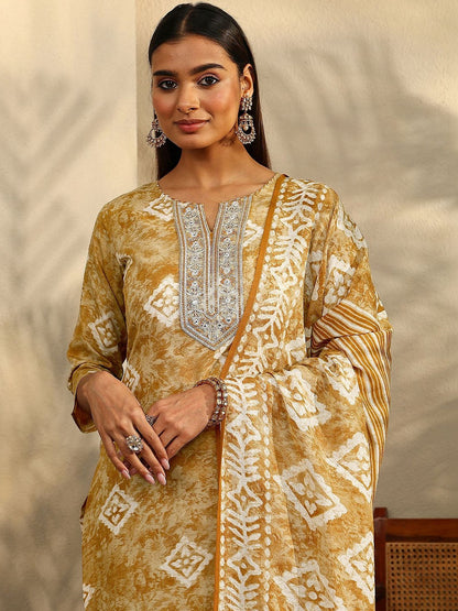 Women Ethnic Motifs Printed Regular Thread Work Kurta with Trousers & With Dupatta