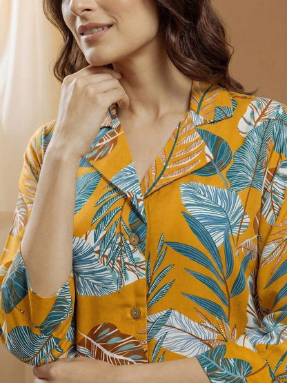 Dhiyona CH Women Floral Printed Regular Kurta with Trousers