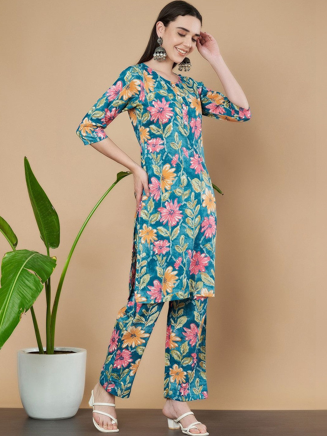 Women Floral Printed Regular Pure Cotton Kurta with Trousers