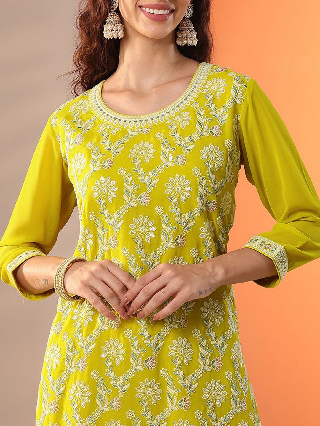 Dhiyona LL Women Floral Embroidered Thread Work Kurti with Sharara & Dupatta