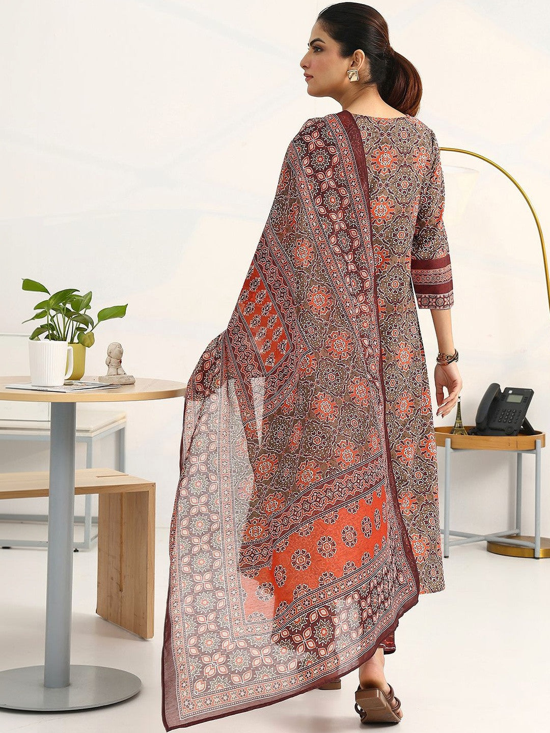 Women Ethnic Motifs Printed Regular Kurta with Trousers & With Dupatta