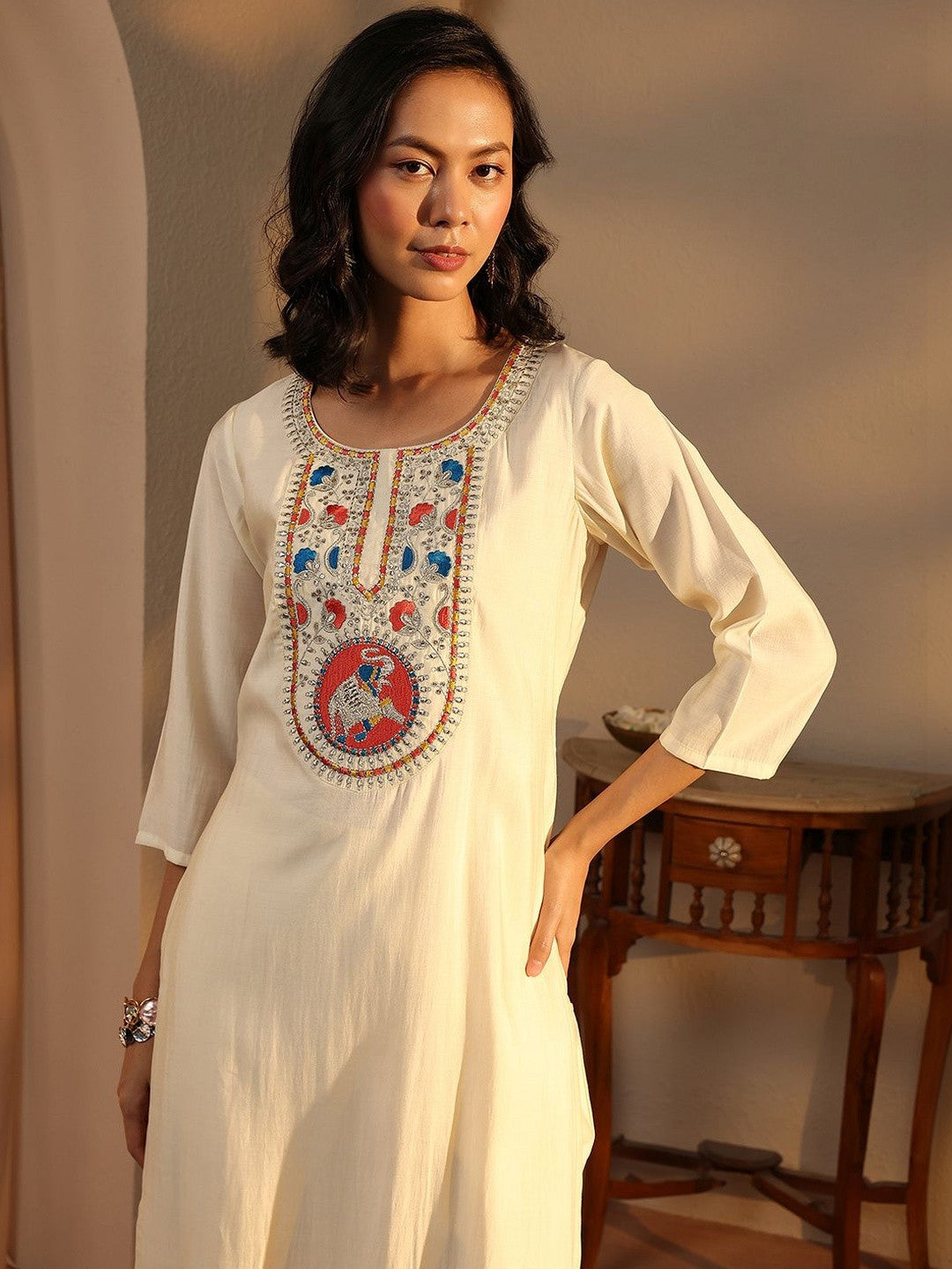 Women Ethnic Motifs Embroidered Regular Thread Work Chanderi Silk Kurta with Trousers & With Dupatta