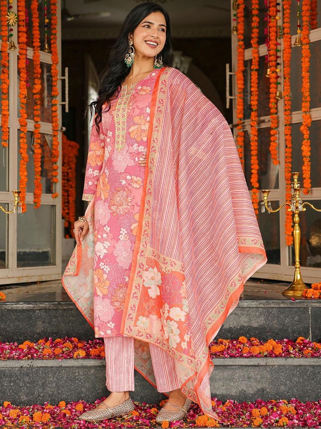 Dhiyona KL Women Floral Printed Regular Kurta with Trousers & Dupatta