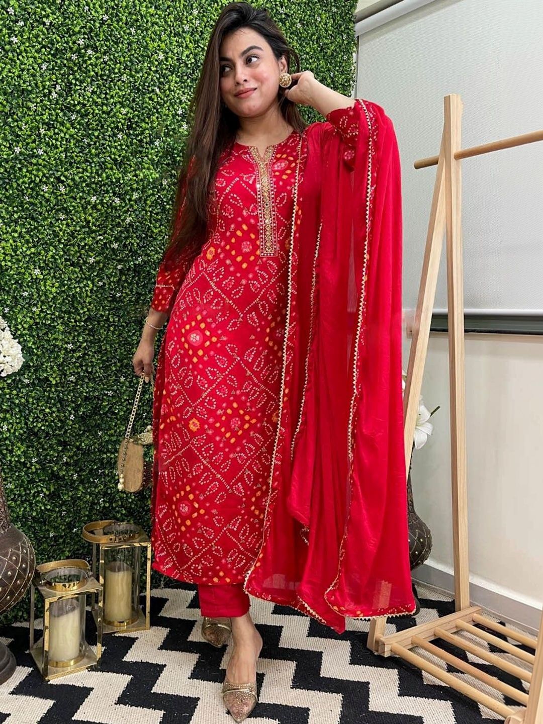 Dhiyona KL Women Bandhani Printed Regular Gotta Patti Kurta with Trousers & With Dupatta