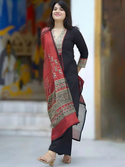 Dhiyona KL Women Ethnic Motifs Embroidered Regular Kurta & Palazzos With Dupatta