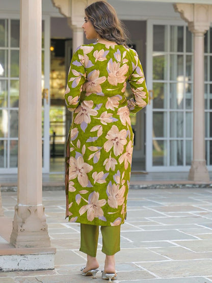 Dhiyona KL Women Floral Printed Regular Sequinned Kurta with Trousers & With Dupatta