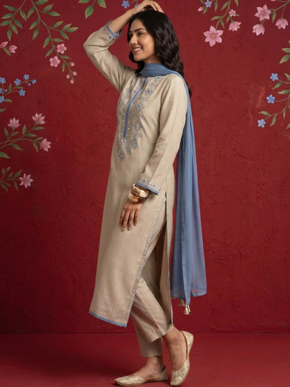 Women Ethnic Motifs Embroidered Regular Mirror Work Chanderi Silk Kurta with Trousers & With Dupatta