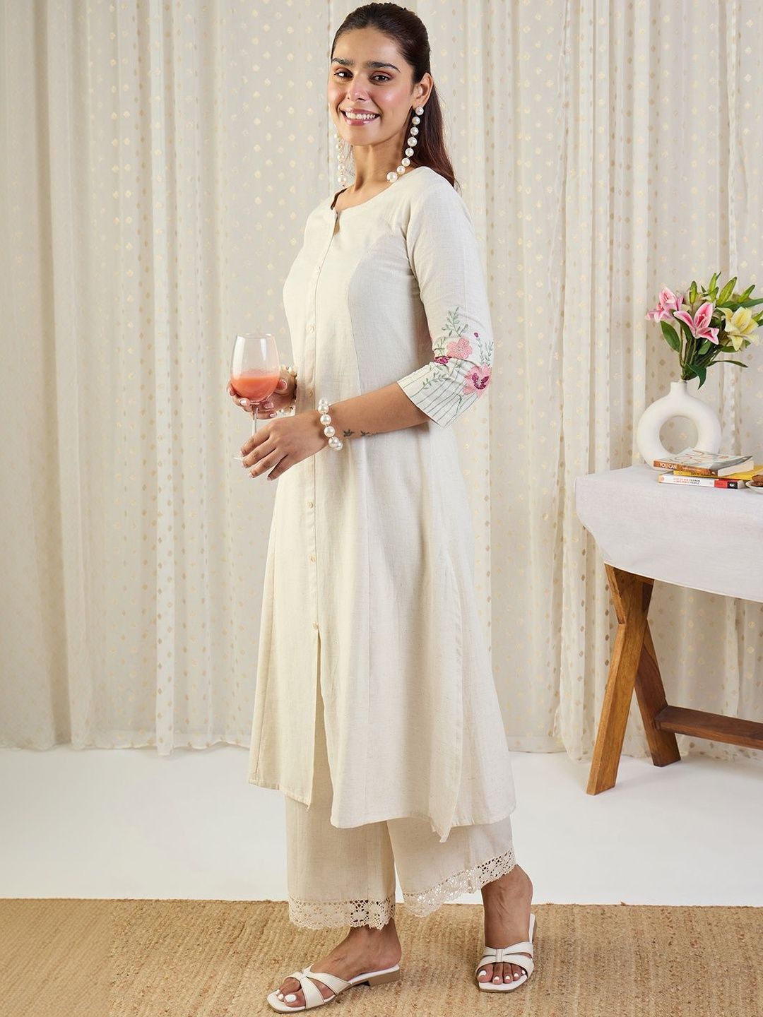 Dhiyona IE Floral Embroidered Tunic & Palazzos Co-Ord Set