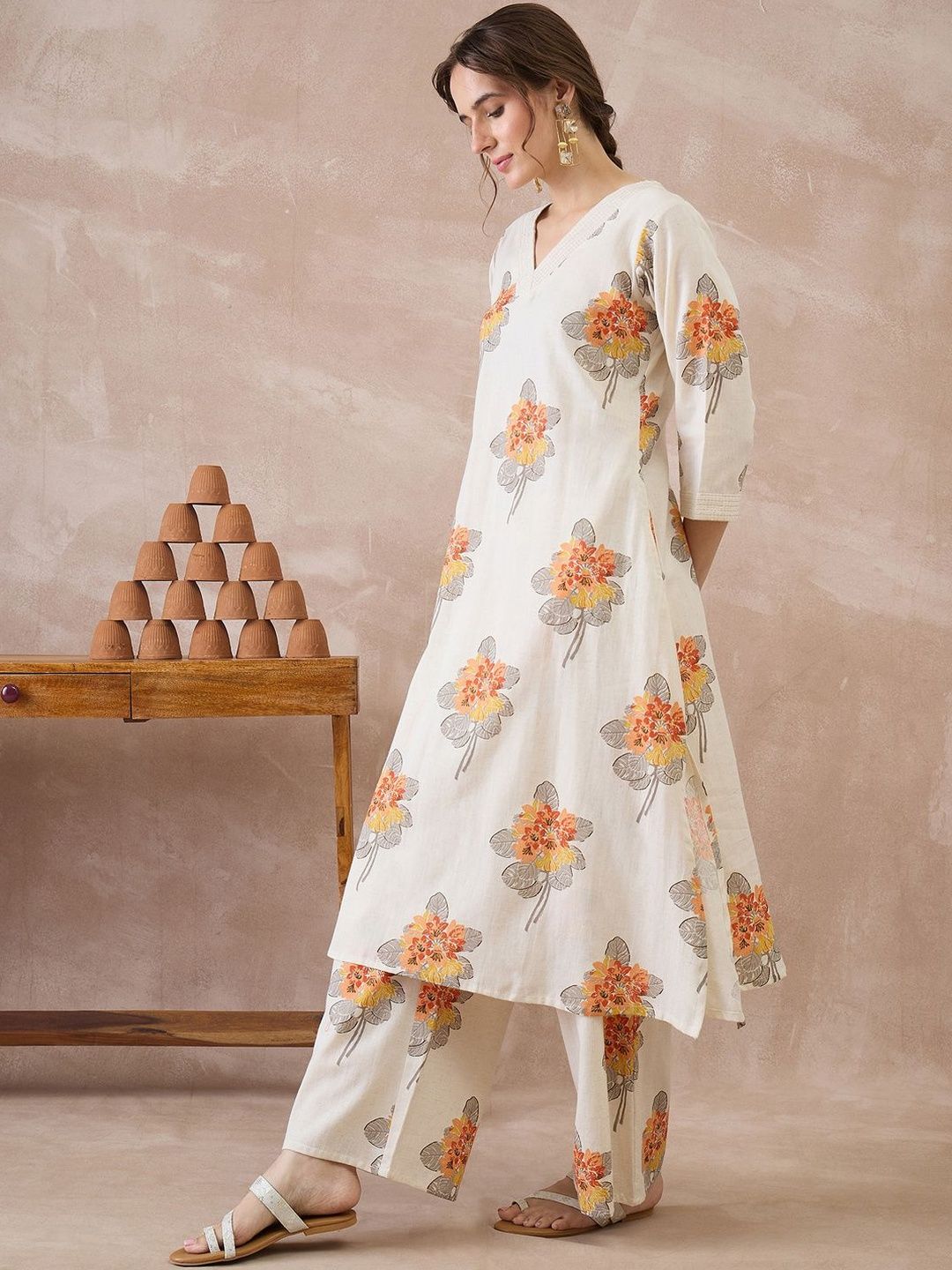 Women Floral Printed Regular Kurta with Palazzos