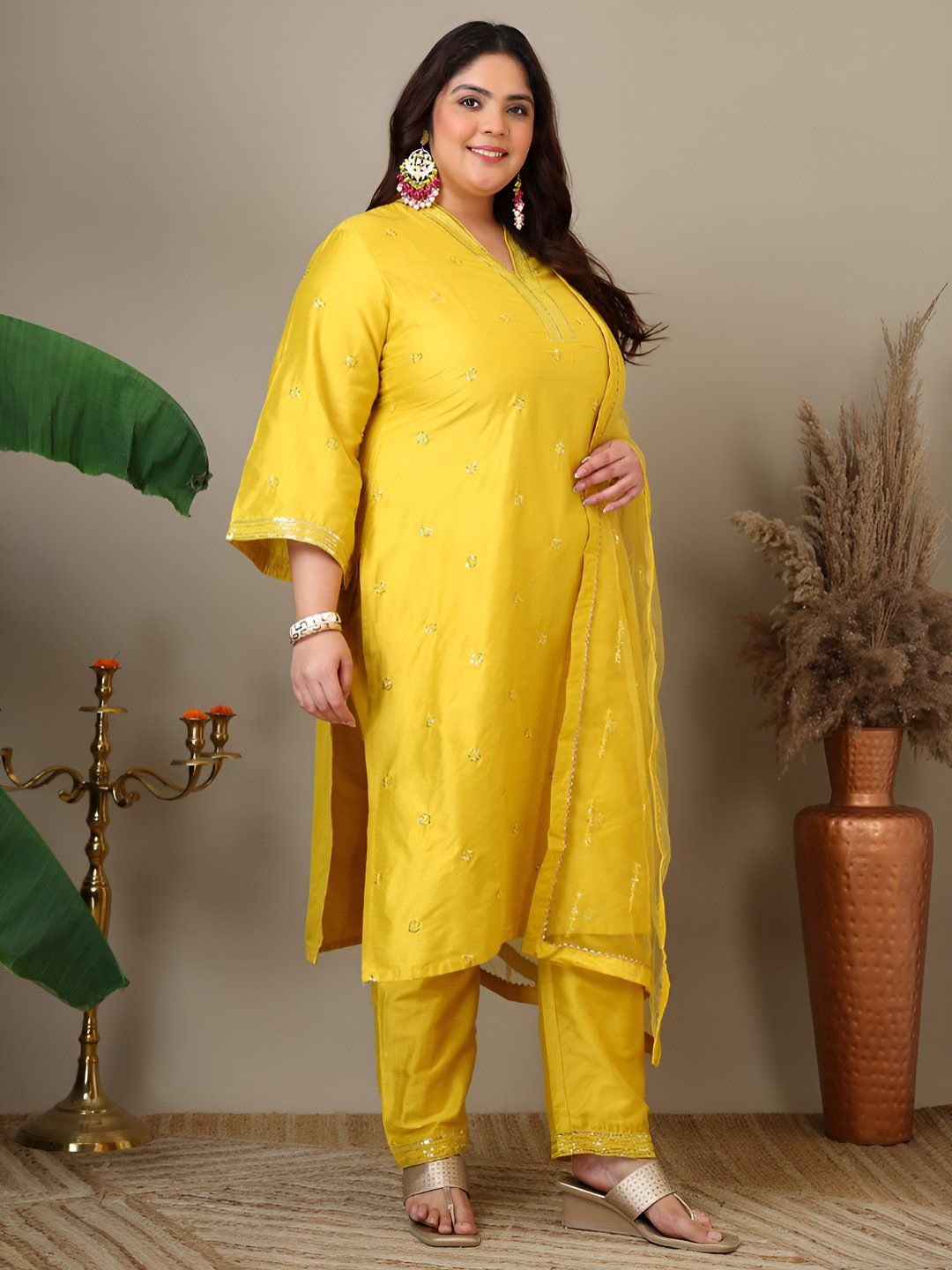 Dhiyona IN Women Floral Embroidered Regular Sequinned Kurta with Trousers & Dupatta