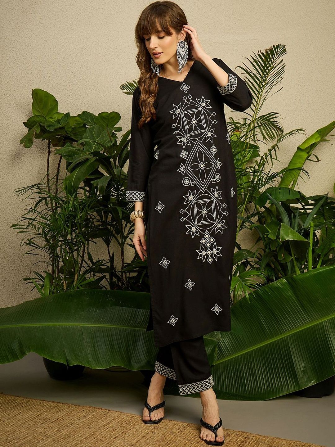 Women Embroidered Regular Thread Work Kurta with Trousers