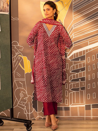 Women Printed Regular Thread Work Kurta with Trousers & With Dupatta