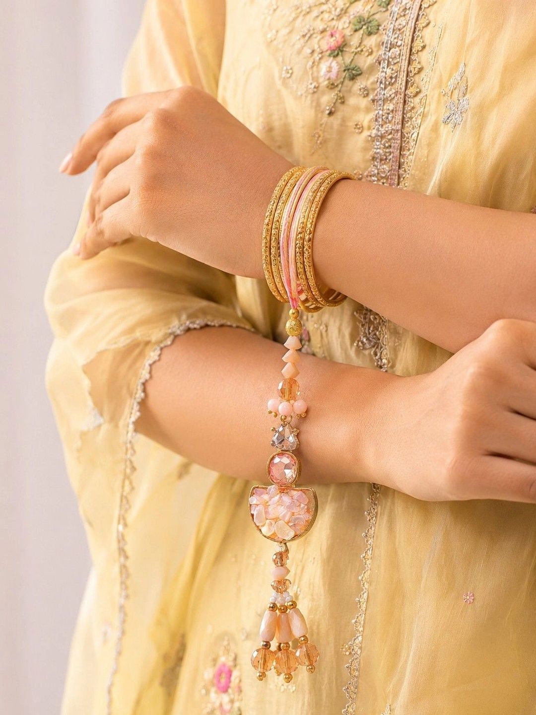 Dhiyona Rakhi