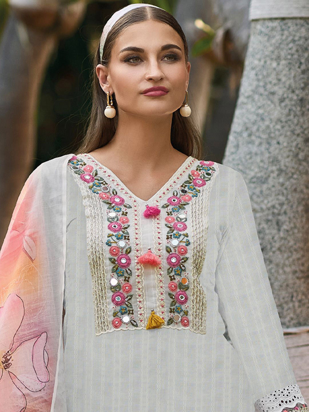 Off White Floral Embroidered V-Neck Pure Cotton Kurta with Trousers & Dupatta